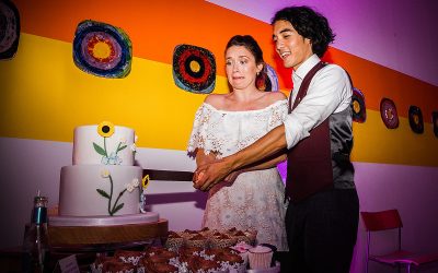 Top tips for amazing cake cut photos